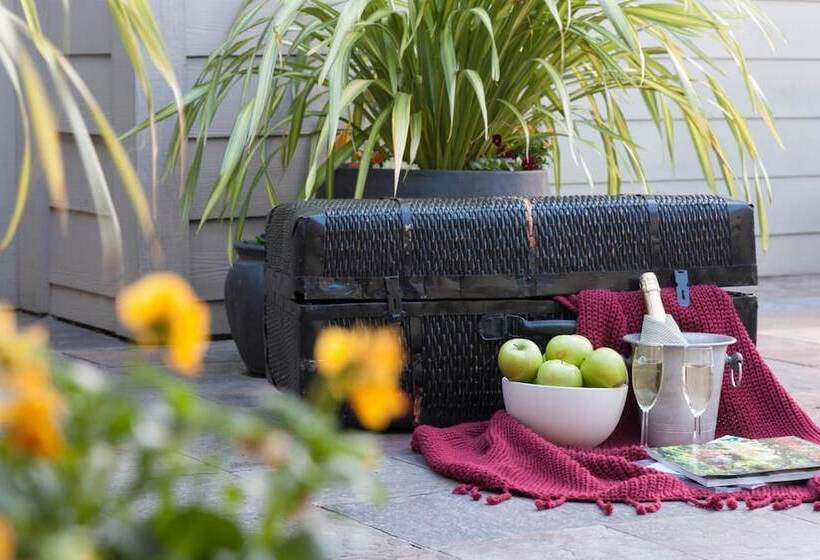 مبيت وإفطار Inn At Sonoma, A Four Sisters Inn