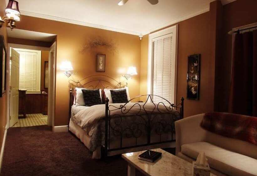 Boyden House Inn B&b