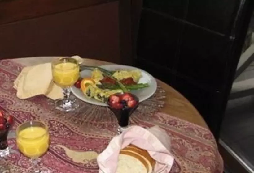 Boyden House Inn B&b