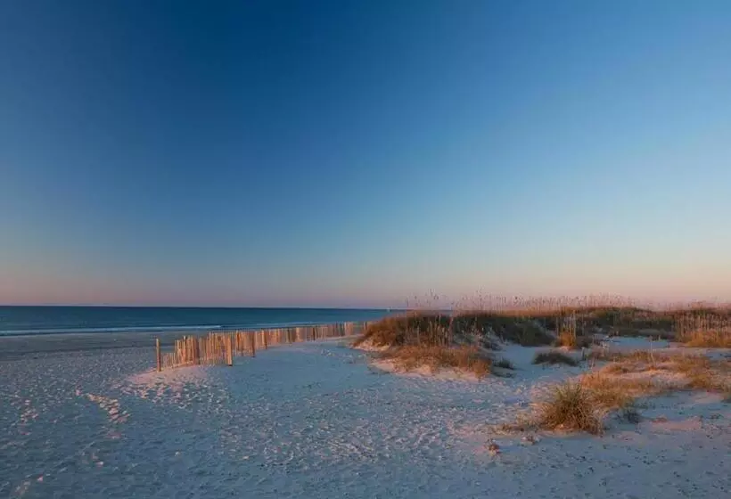 호텔 Atlantic Beach Resort, A Ramada By Wyndham