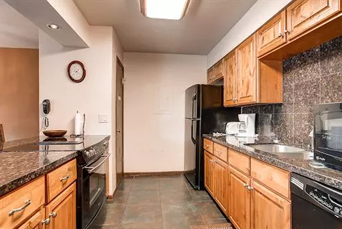 Hotel Crmr Slopeside Location