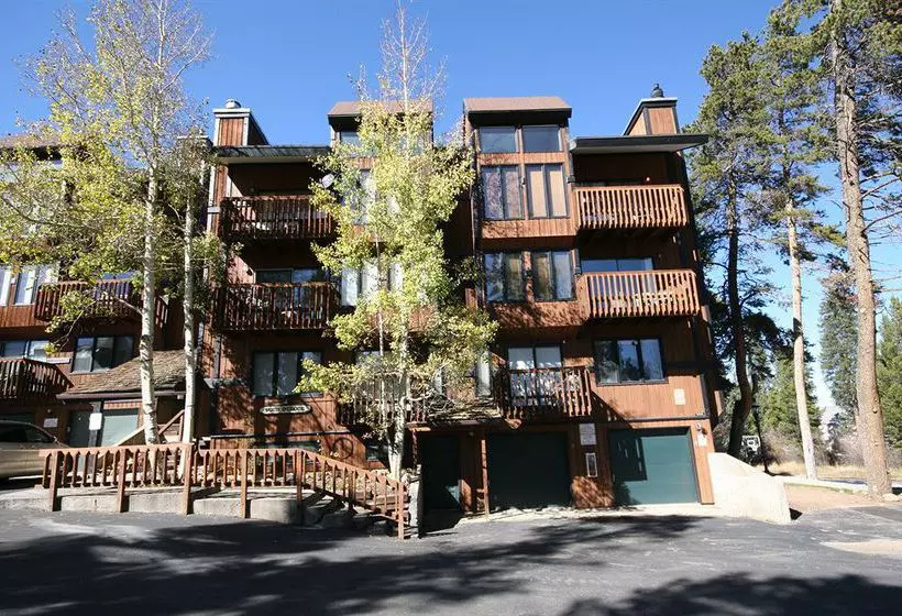 Hotel Crmr Slopeside Location