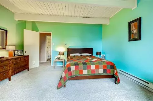 Hotel Crmr Slopeside Location