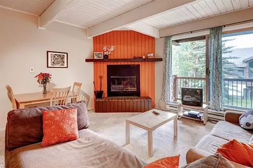 Hotel Crmr Slopeside Location