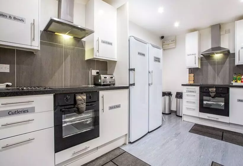 Hotelli Flexistay Ambers Gatwick Apart