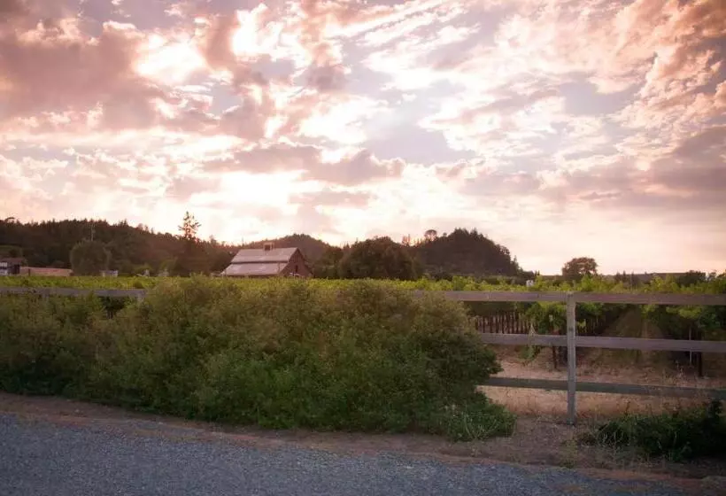 酒店 Geyserville Inn