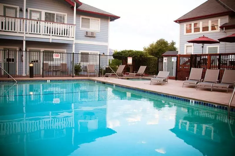 酒店 Geyserville Inn