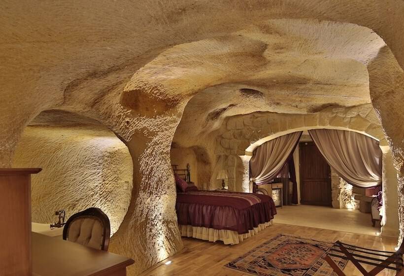 هتل Golden Cave Suites