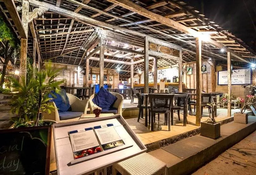 هتل Manta Dive Resort Gili Air