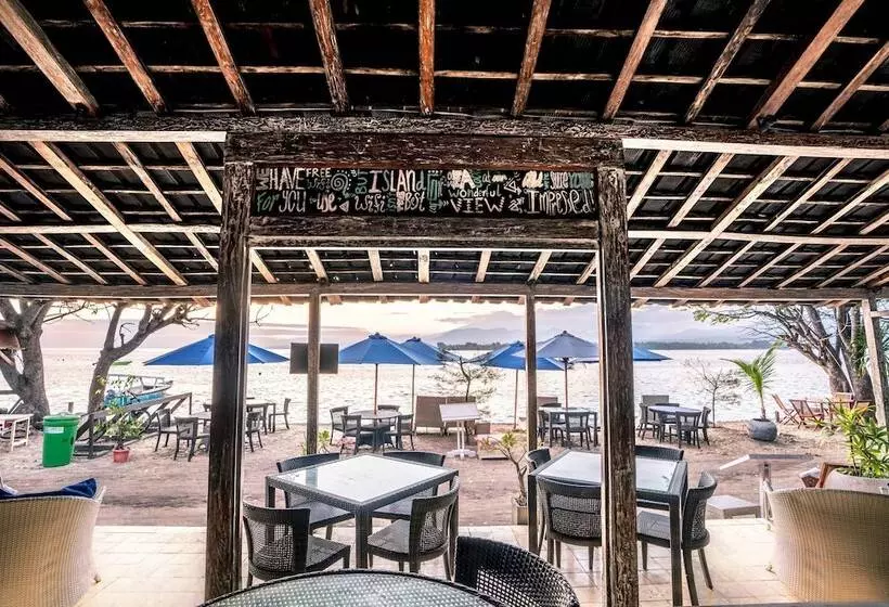 هتل Manta Dive Resort Gili Air