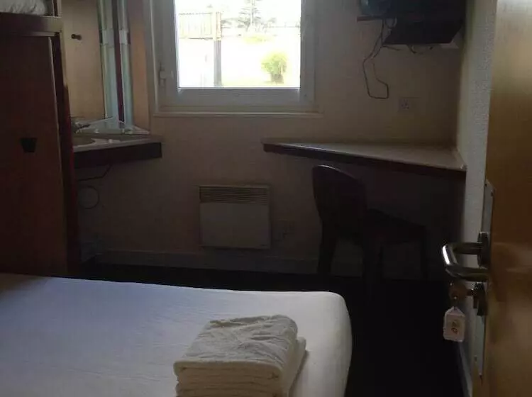 هتل Metro Inns Falkirk