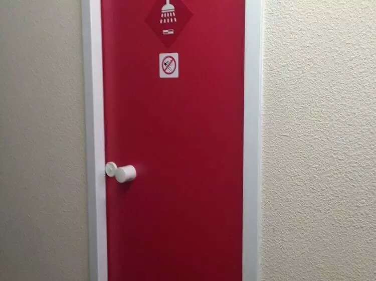 هتل Metro Inns Falkirk