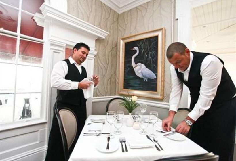 فندق Peter Shields Inn & Restaurant