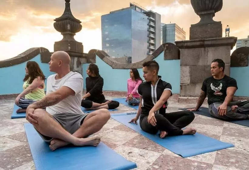 Отель Selina Mexico City Downtown