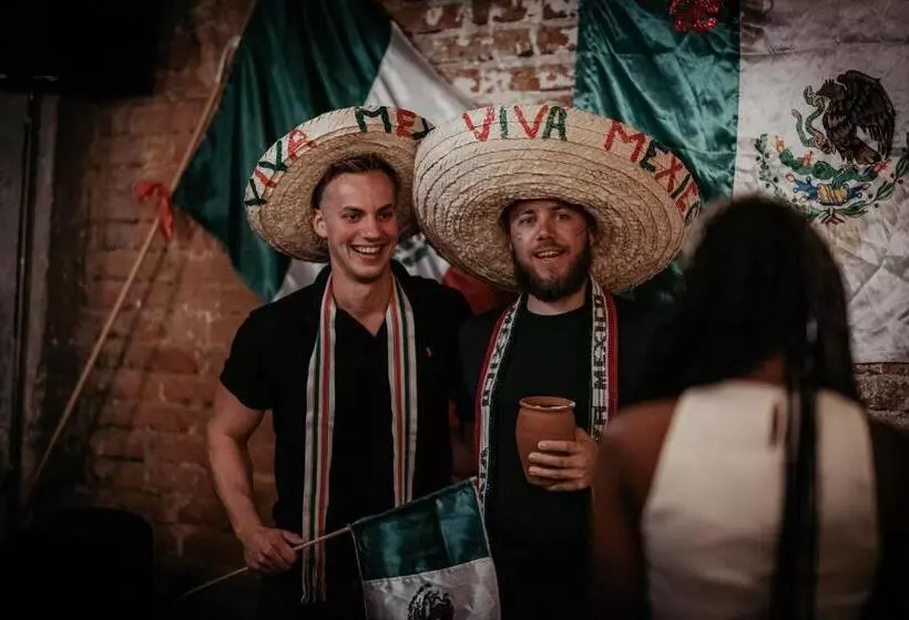 Отель Selina Mexico City Downtown