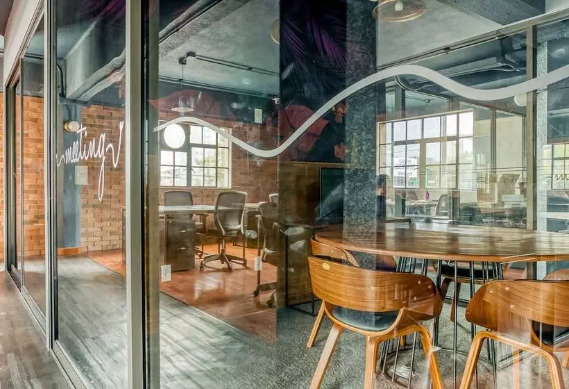 Отель Selina Mexico City Downtown