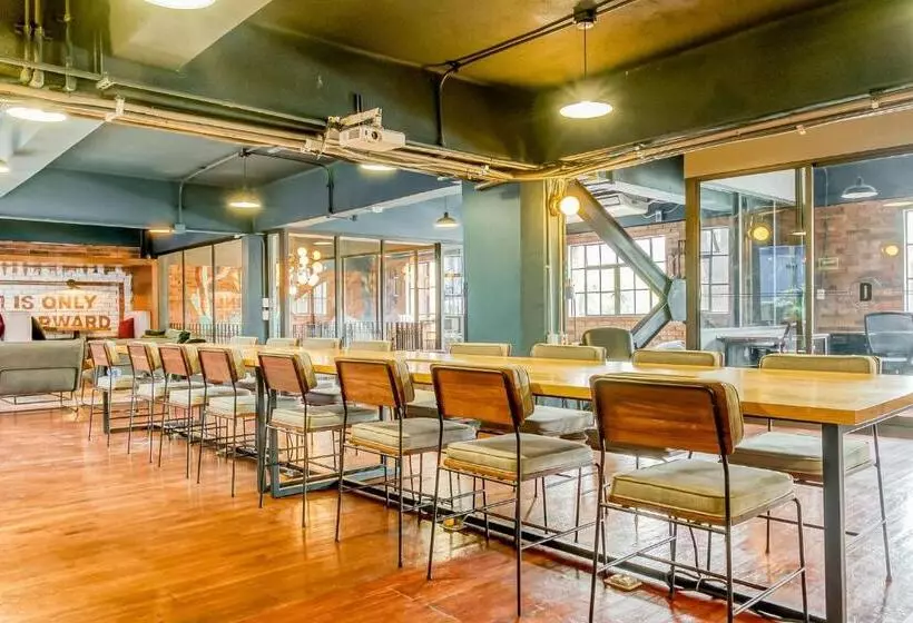 Отель Selina Mexico City Downtown