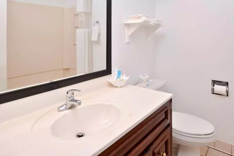Surestay Hotel By Best Western Virginia Beach Royal Clipper