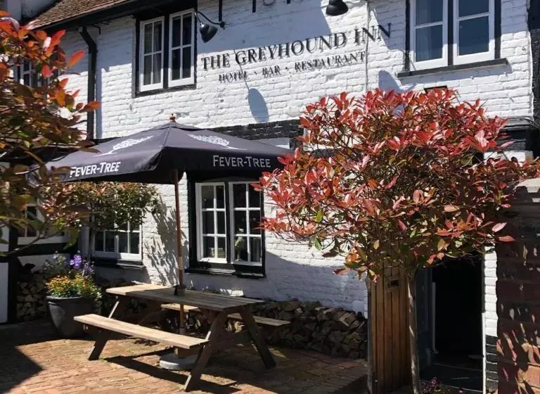 Hotel The Greyhound Inn