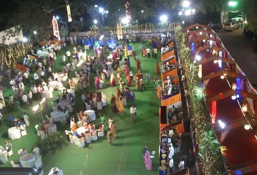 Hotel Viceroy Comforts, Mysore