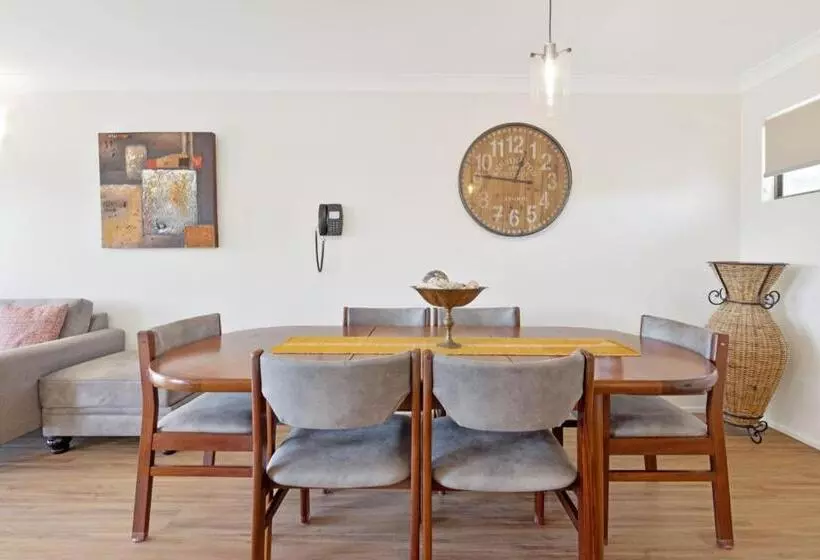 Lamor Holiday Apartments