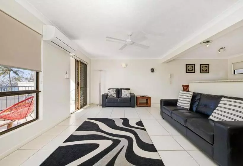 Lamor Holiday Apartments