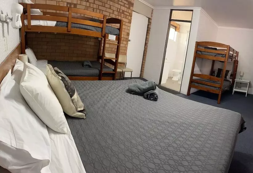 Abajaz Motel Centrally Located Shaded Parking