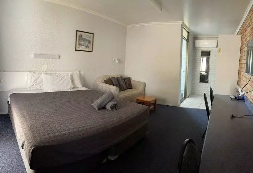 Abajaz Motel Centrally Located Shaded Parking