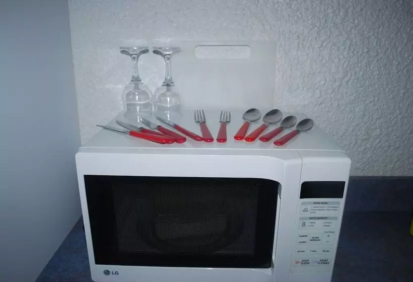 Abajaz Motel Centrally Located Shaded Parking