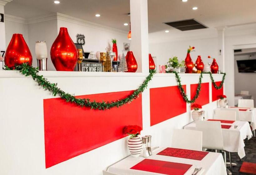 فندق على الطريق Route 66 Motor Inn