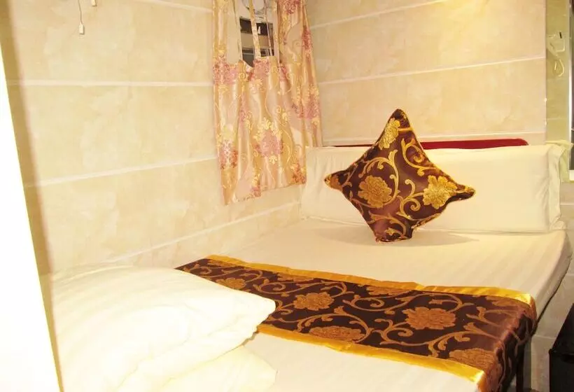 هاستل Relaince International Guest House