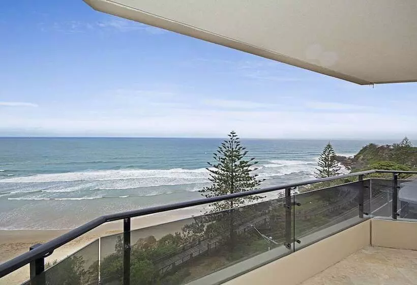 Clubb Coolum Beach Resort