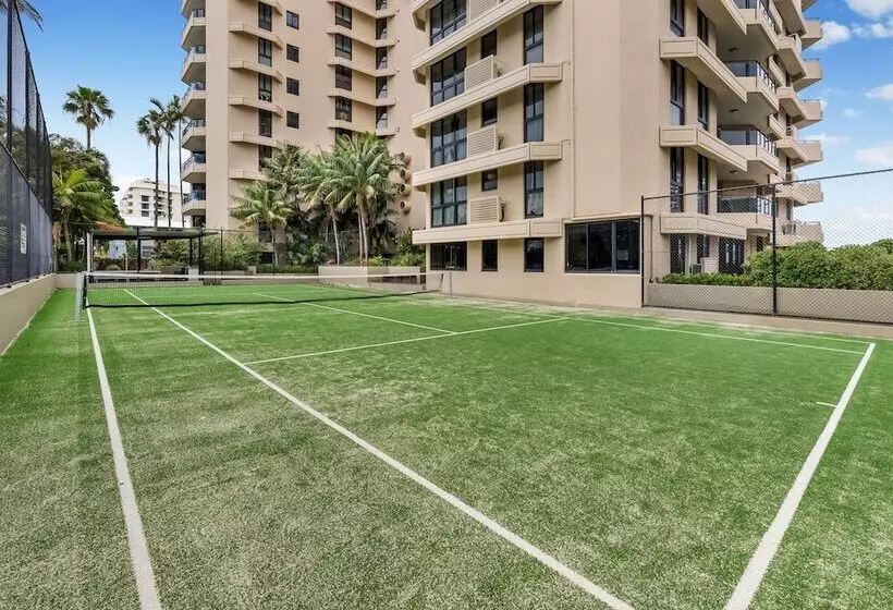 Clubb Coolum Beach Resort