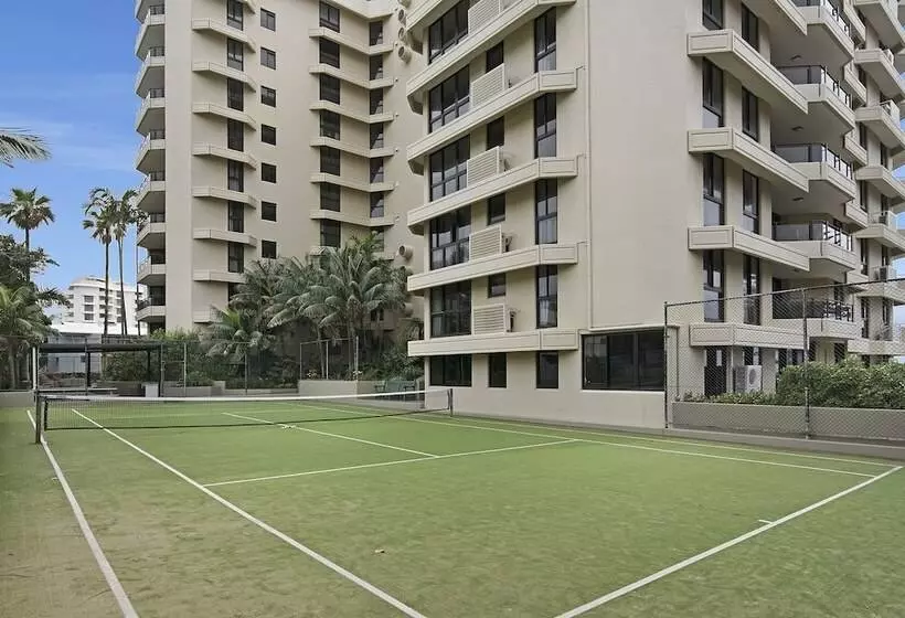 Clubb Coolum Beach Resort