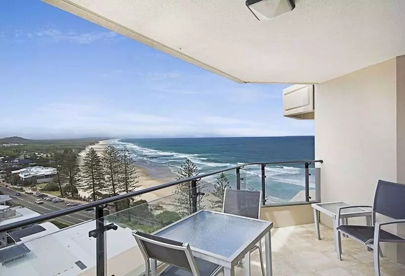 Clubb Coolum Beach Resort