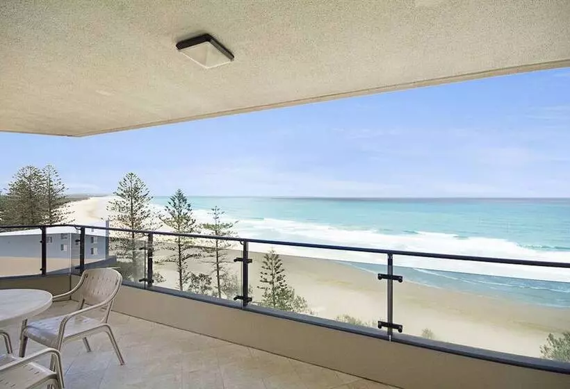 Clubb Coolum Beach Resort