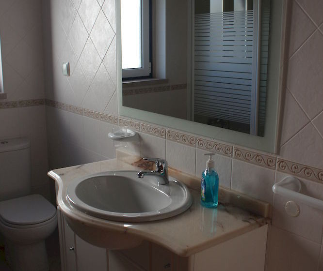 Ericeira Chill Hill Hostel & Private Rooms Sea Food