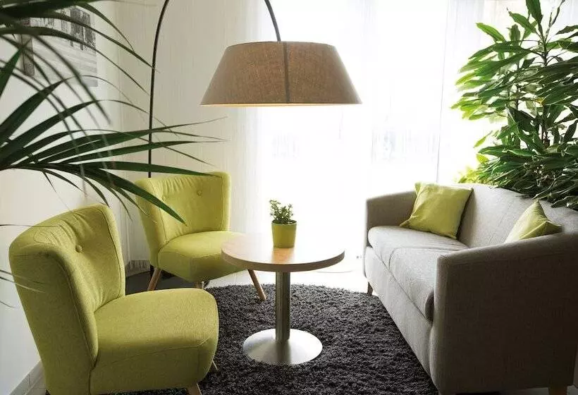 Hotelli Adapt Apartments Berlin  Adlershof