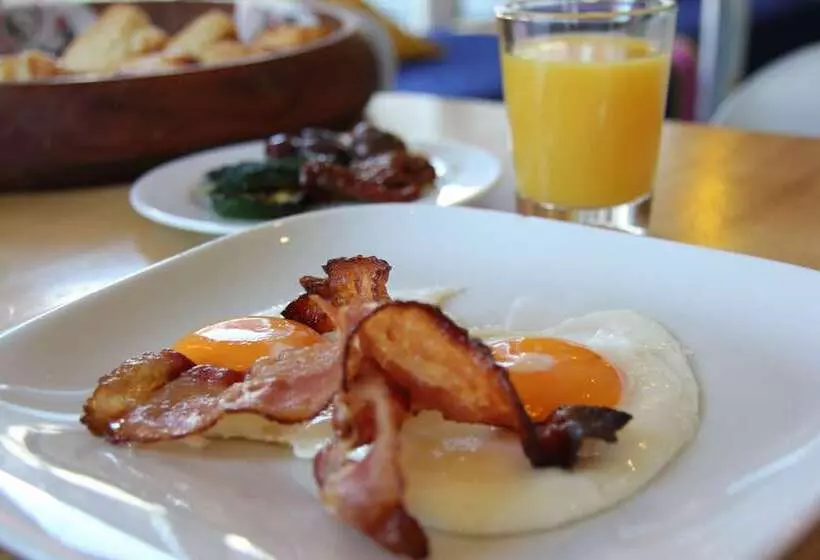 Hotelli Adapt Apartments Berlin  Adlershof