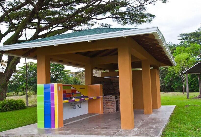 ホテル Cinaruco Caney