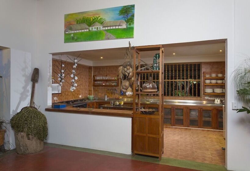 ホテル Cinaruco Caney