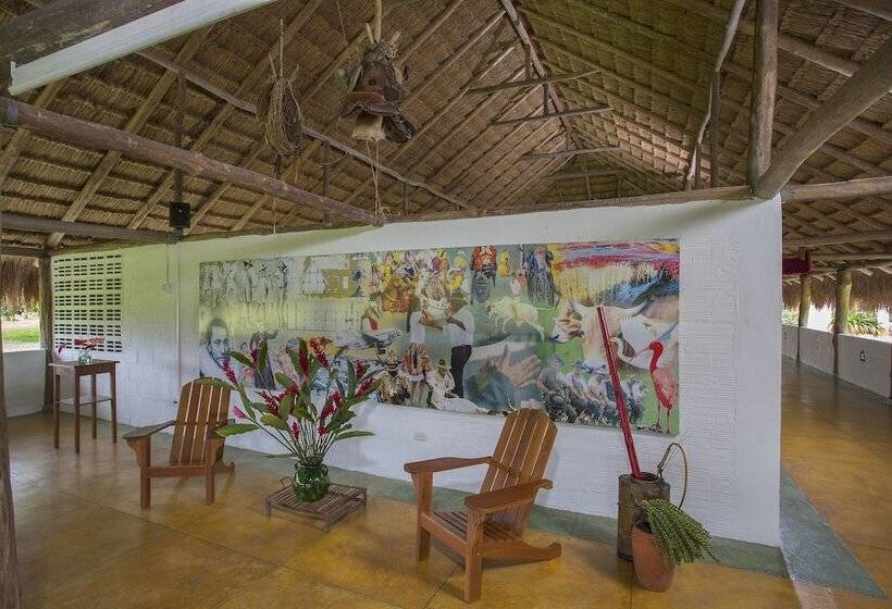 ホテル Cinaruco Caney