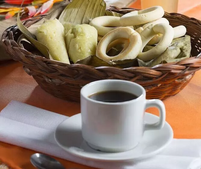 Отель Cinaruco Caney