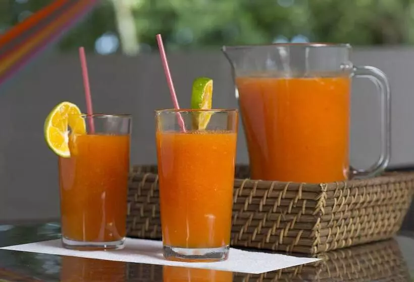 Отель Cinaruco Caney