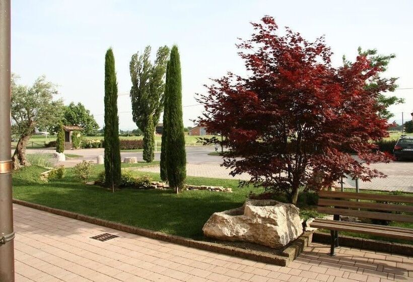 בית מלון כפרי Ca  Del Rio Resort