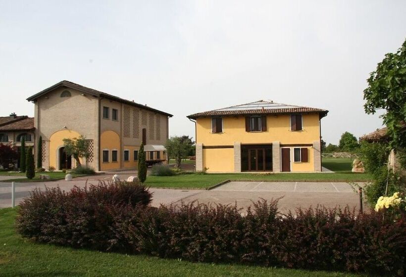 בית מלון כפרי Ca  Del Rio Resort