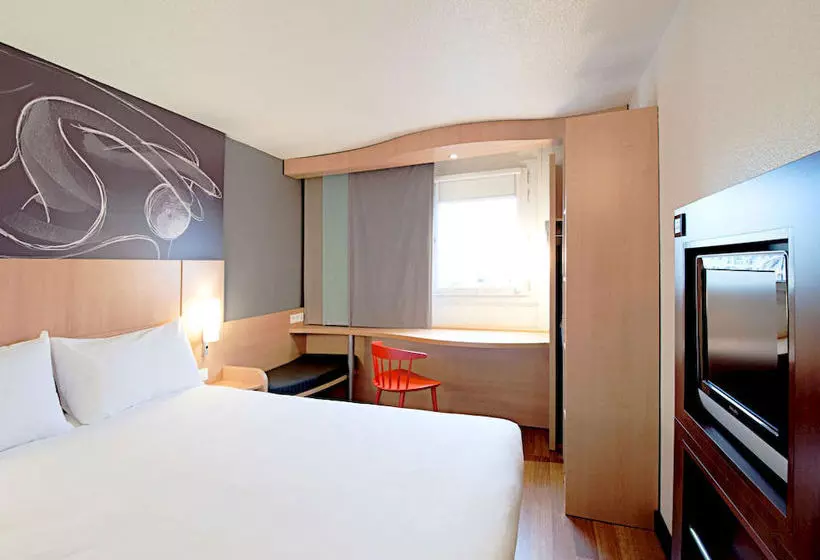 Отель Ibis Wuxi Xihui Park