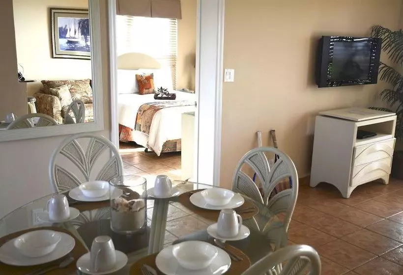 Island Palm Marina Villas