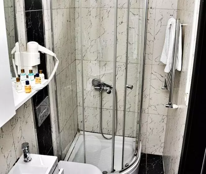 Monarch Hotel Istanbul