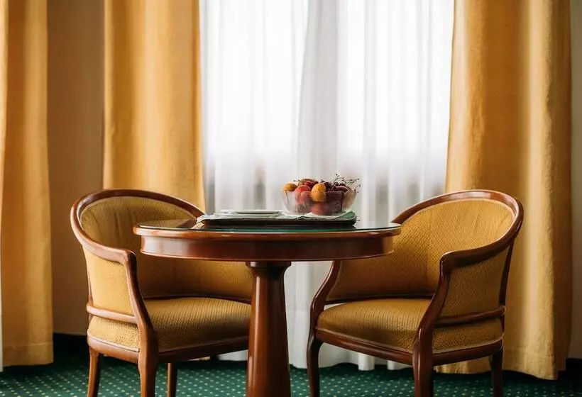 هتل Terme Antoniano